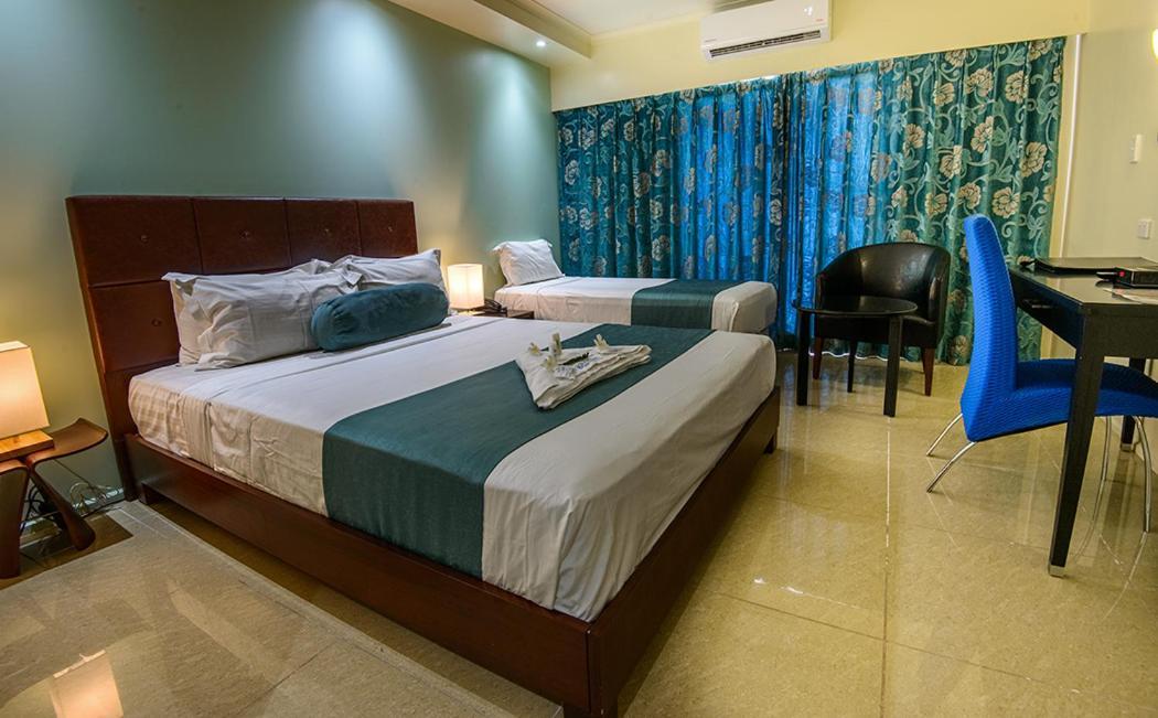 Gazelle International Hotel 코코포 외부 사진